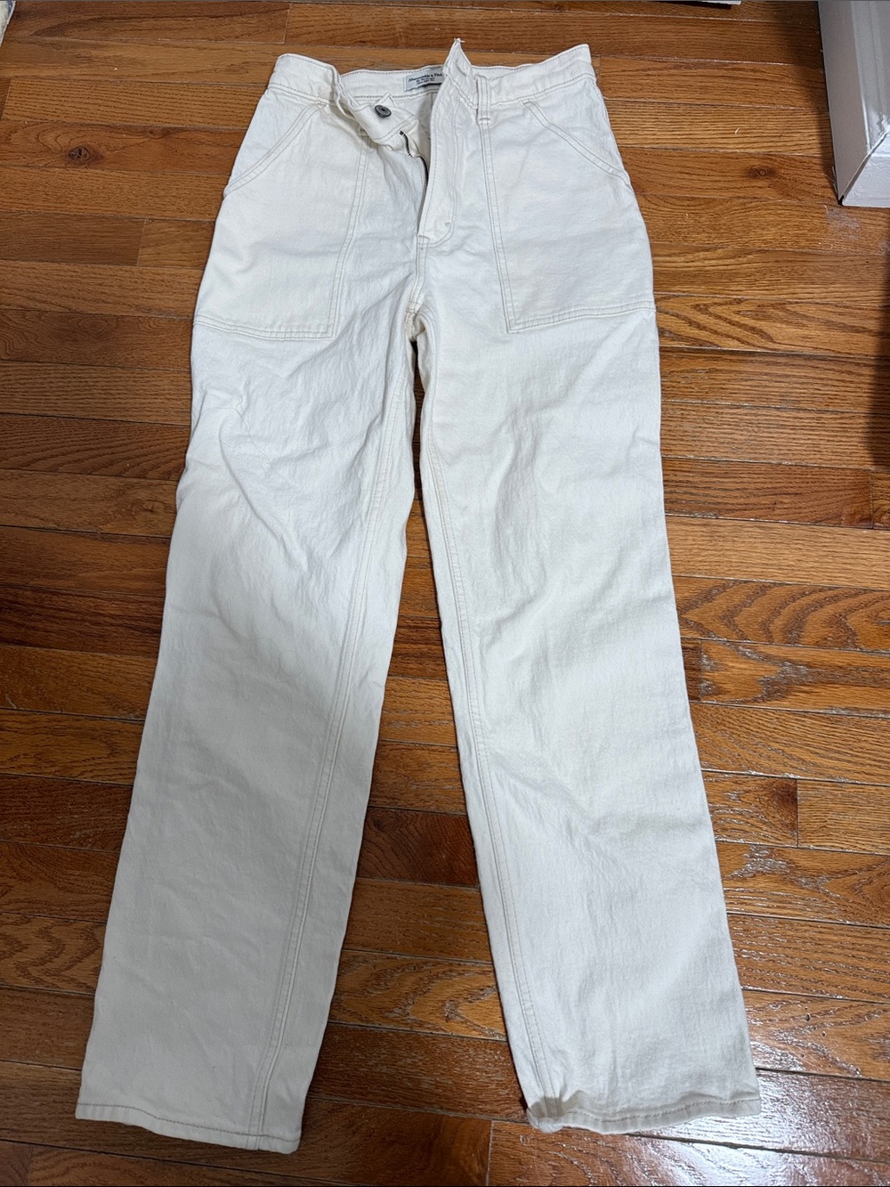 Abercrombie ‘90s straight ultra high rise Utility jeans